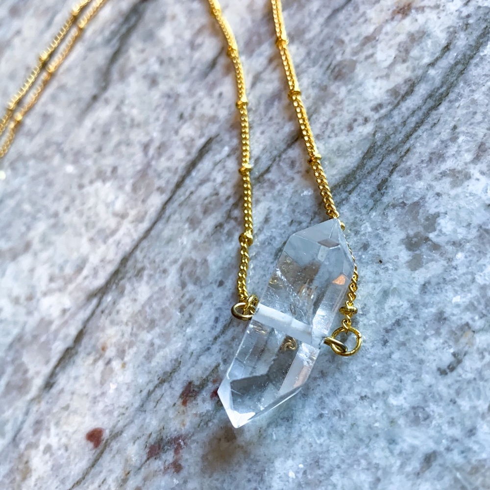 LAST🆕Crystal Quartz Necklace - Picture 6 of 12